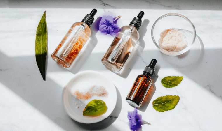 別れや失恋・ペットロスを癒すアロマとフラワーエッセンス10選