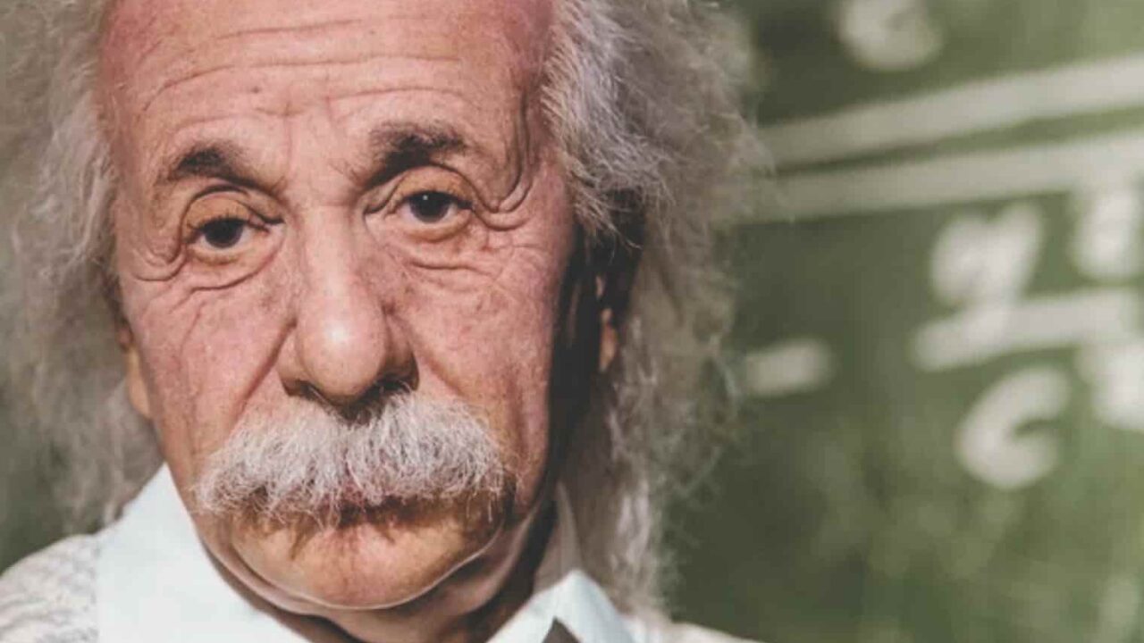 アインシュタイン